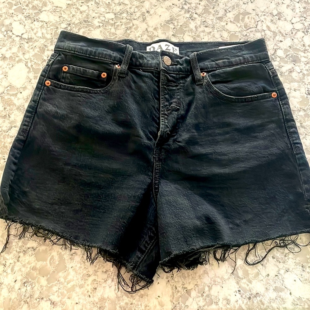 DAZE “tough love” black distressed jean short/ VICI collection size 29
